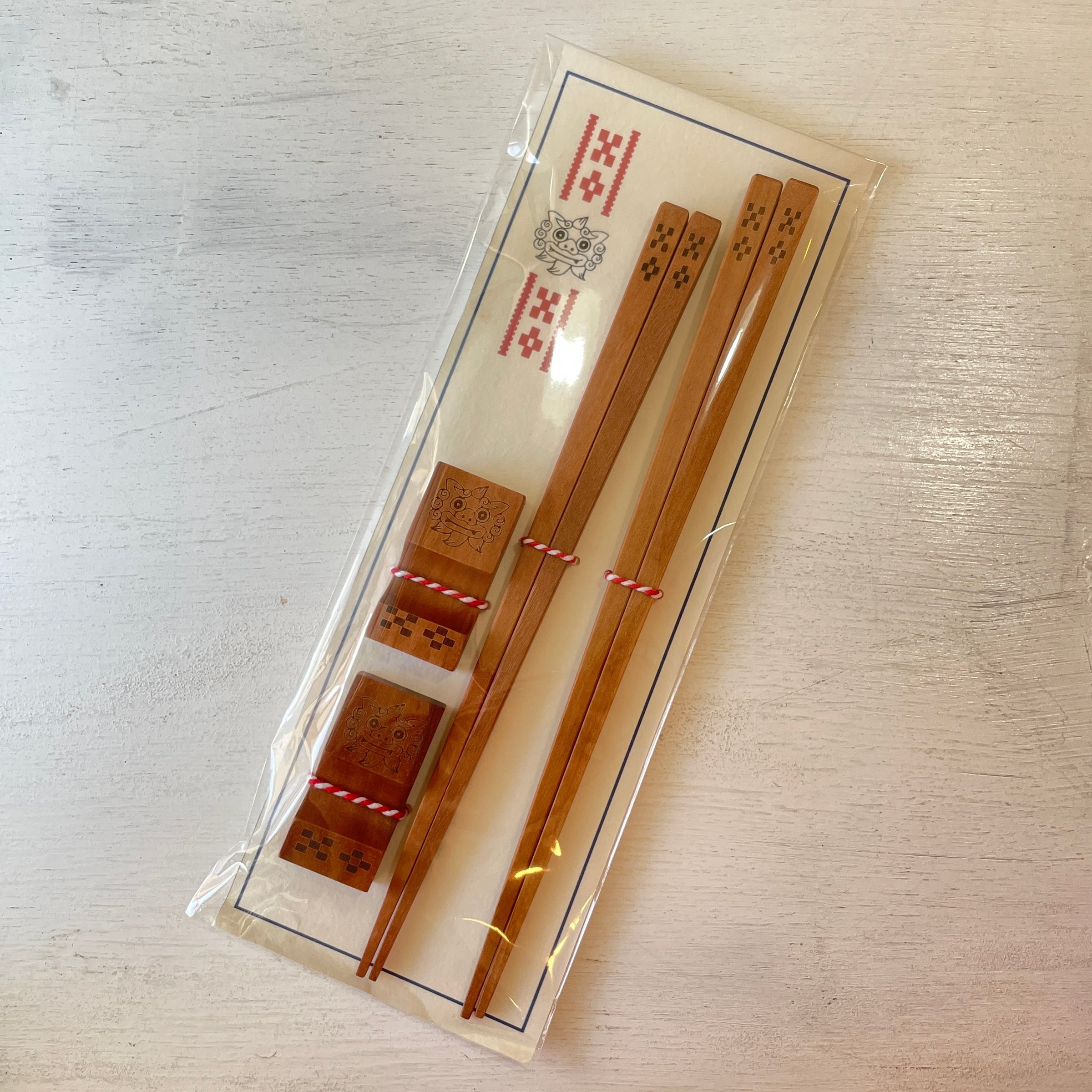 琉球漆器　お箸　スプーン　フォーク　箸置き　シーサー　セット 琉球漆器 お箸 スプーン フォーク 箸置き シーサー セット